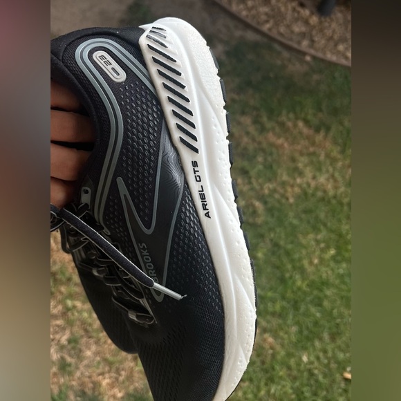 Shoes - Picture 12 of 12